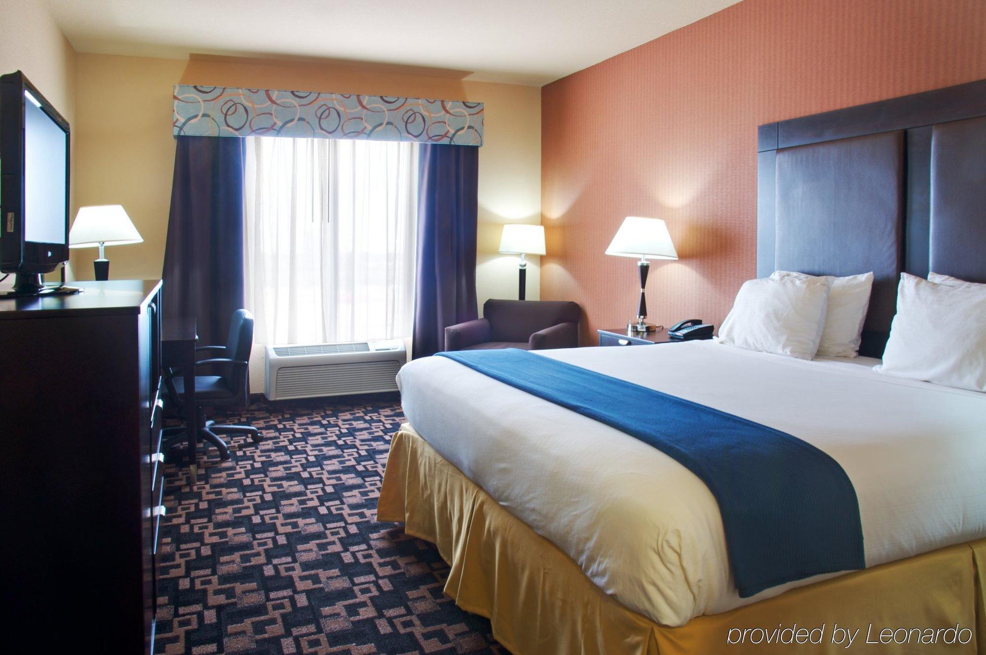Holiday Inn Express Hotel & Suites Huntsville, An Ihg Hotel Bagian luar foto